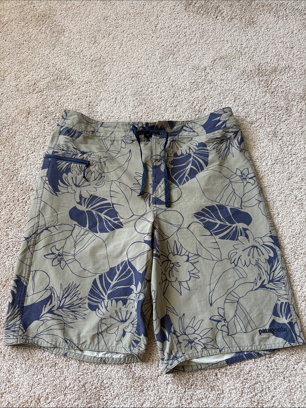 Patagonia Leaf Print Green Navy Boardshorts Swim Trunks 10”